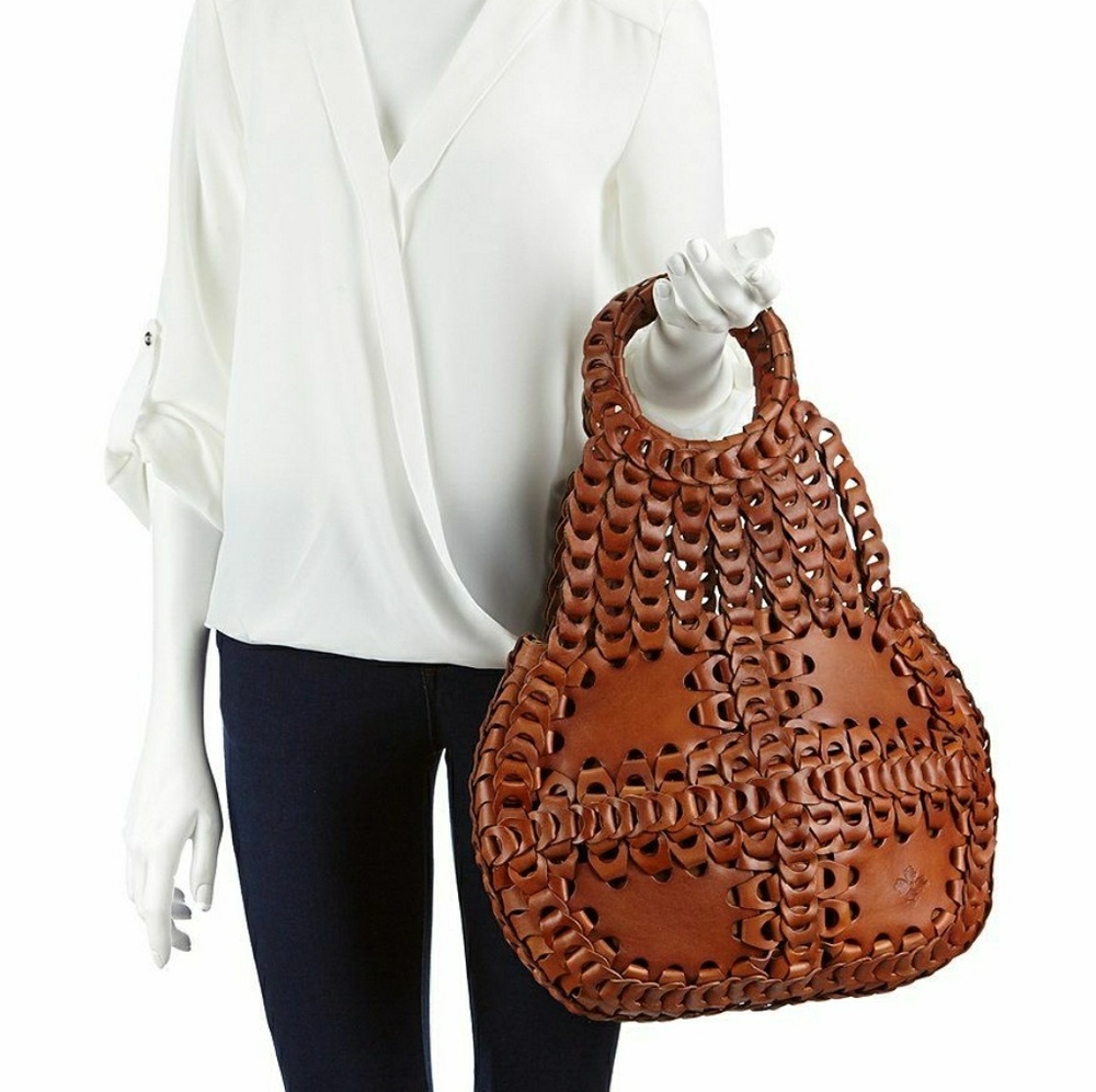 Chainlink Pisticci Shoulder Bag